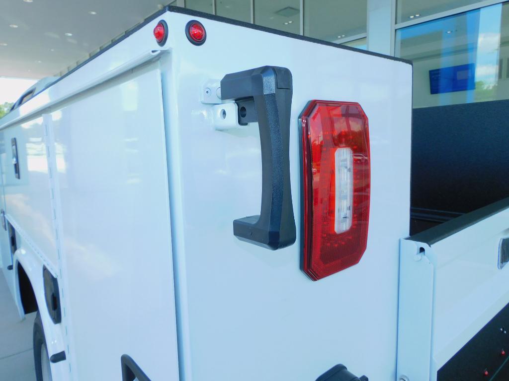 new 2025 Chevrolet Silverado 3500 car, priced at $65,987