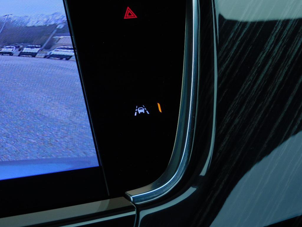 used 2025 Cadillac XT6 car, priced at $39,987