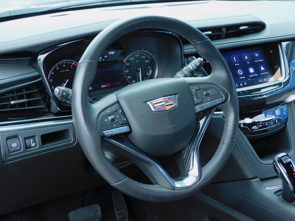 used 2025 Cadillac XT6 car, priced at $39,987