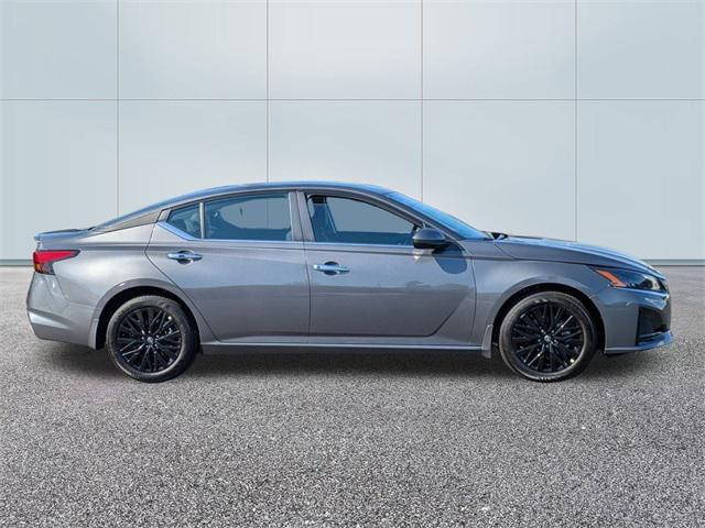 new 2025 Nissan Altima car, priced at $28,950