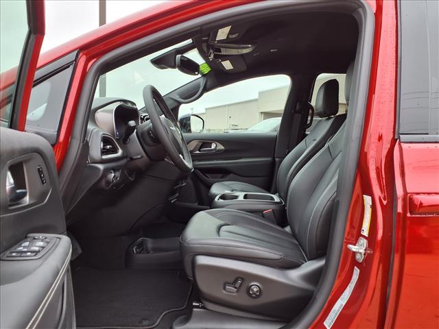 new 2026 Chrysler Pacifica car, priced at $39,909
