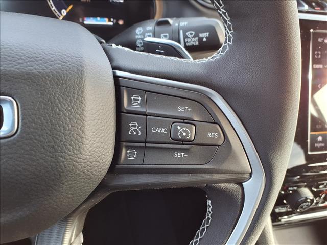 new 2025 Jeep Grand Cherokee car, priced at $40,421