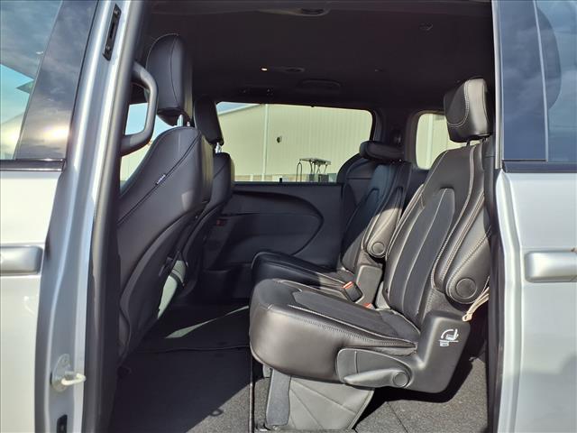 new 2026 Chrysler Pacifica car, priced at $44,166