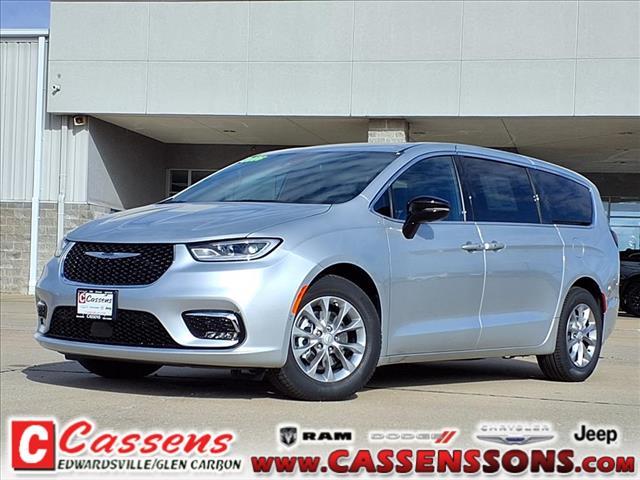 new 2026 Chrysler Pacifica car, priced at $45,534