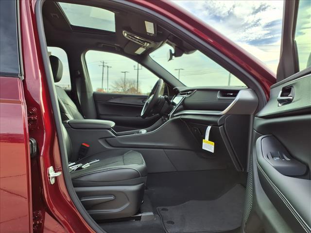 new 2025 Jeep Grand Cherokee L car, priced at $43,794