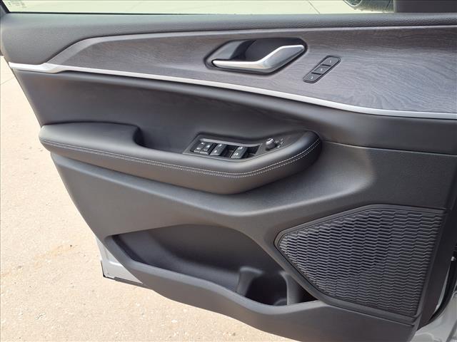 new 2025 Jeep Grand Cherokee L car, priced at $49,989