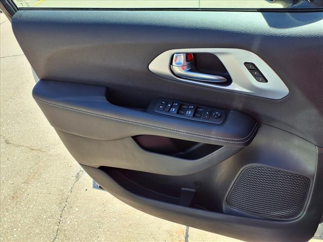 new 2026 Chrysler Pacifica car, priced at $45,539