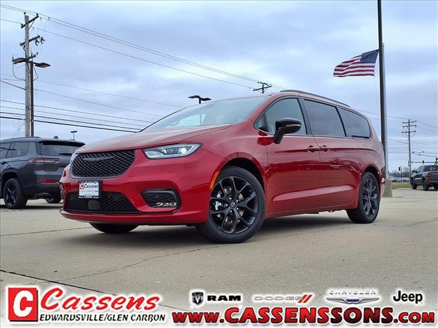 new 2026 Chrysler Pacifica car, priced at $45,672