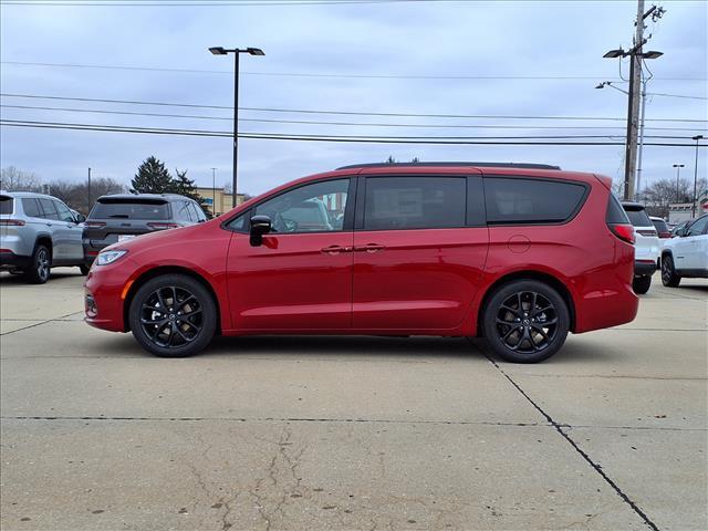 new 2026 Chrysler Pacifica car, priced at $44,166
