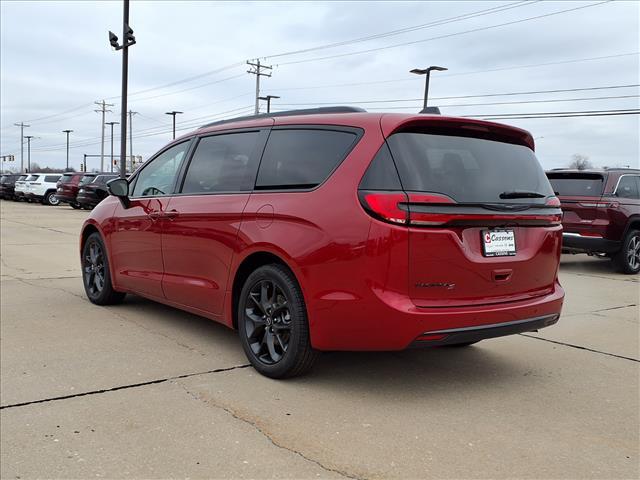 new 2026 Chrysler Pacifica car, priced at $44,166