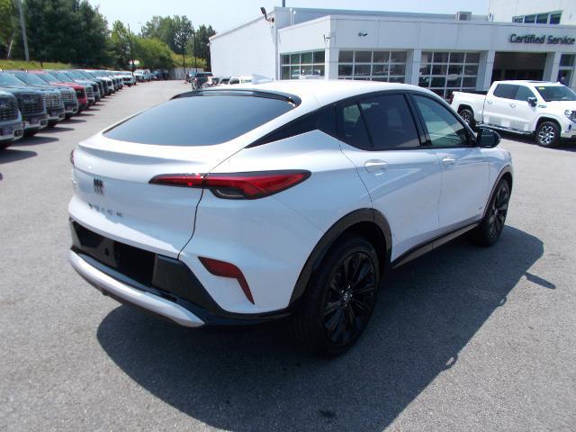 new 2025 Buick Envista car, priced at $27,200