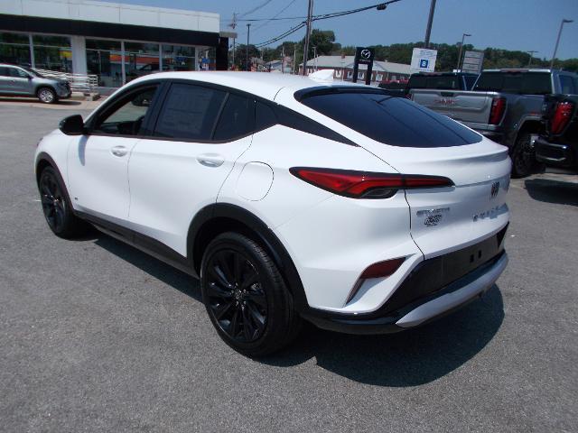 new 2025 Buick Envista car, priced at $27,200