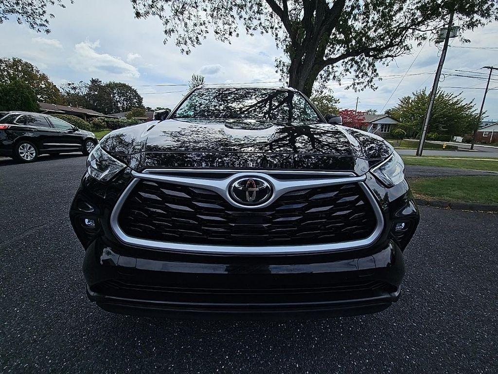 used 2021 Toyota Highlander car, priced at $27,800