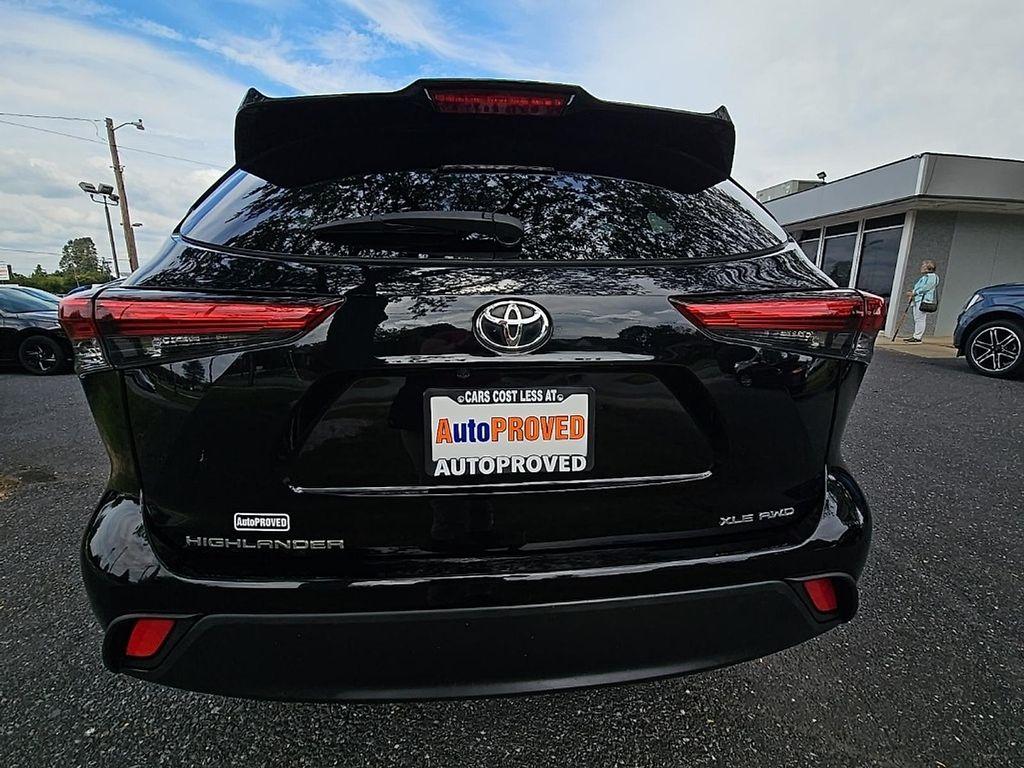 used 2021 Toyota Highlander car, priced at $27,800