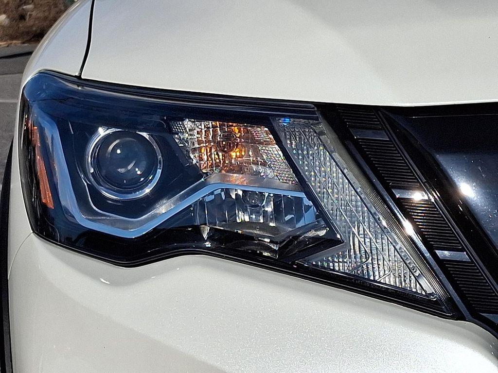 used 2020 Nissan Pathfinder car, priced at $18,400