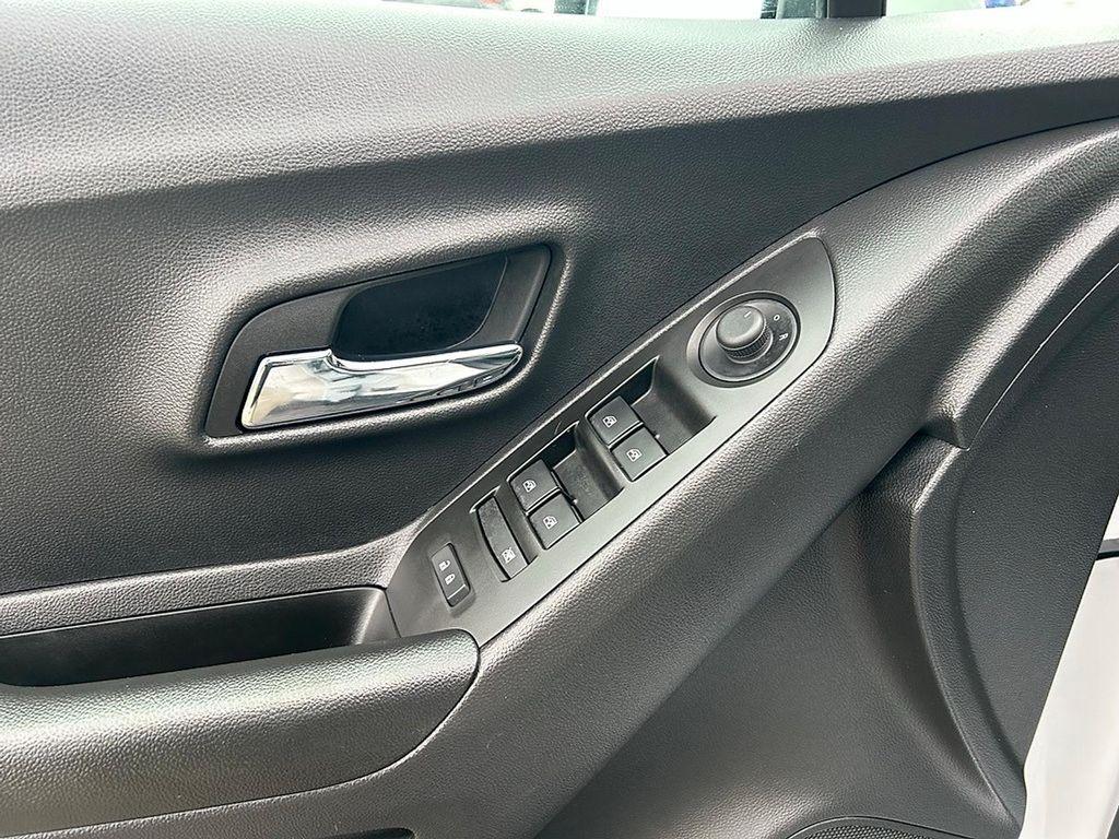 used 2022 Chevrolet Trax car, priced at $16,800