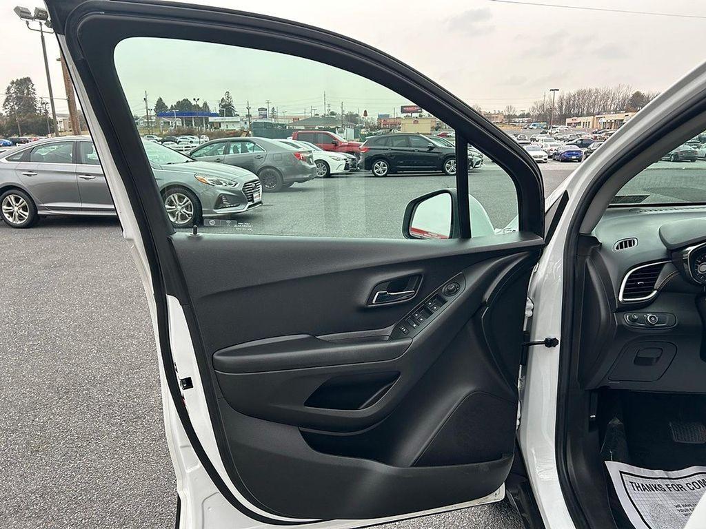 used 2022 Chevrolet Trax car, priced at $16,800