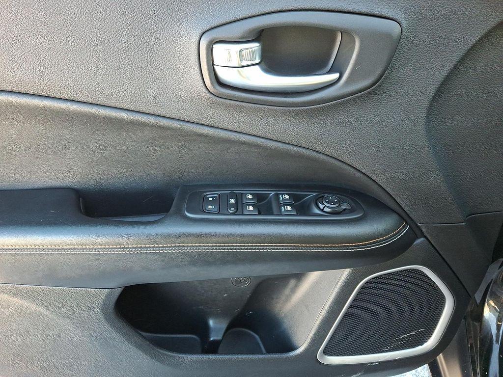 used 2019 Jeep Compass car, priced at $14,000