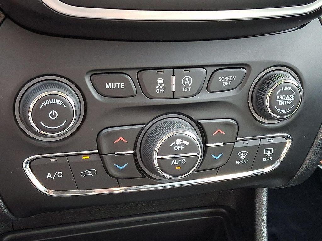 used 2020 Jeep Cherokee car, priced at $16,800