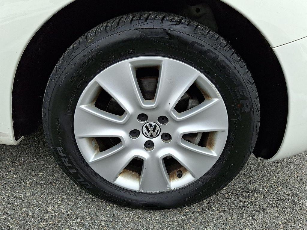 used 2009 Volkswagen New Beetle car, priced at $7,800
