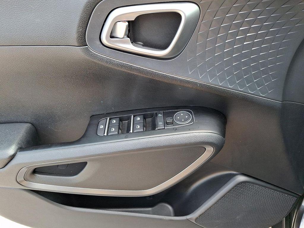 used 2021 Kia Soul car, priced at $12,400