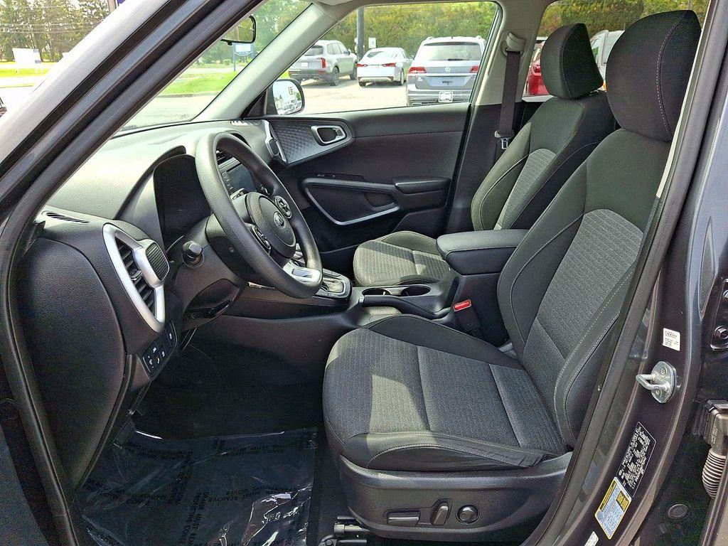 used 2021 Kia Soul car, priced at $12,400