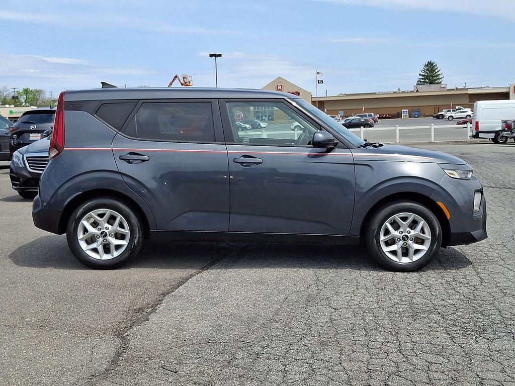 used 2021 Kia Soul car, priced at $12,400