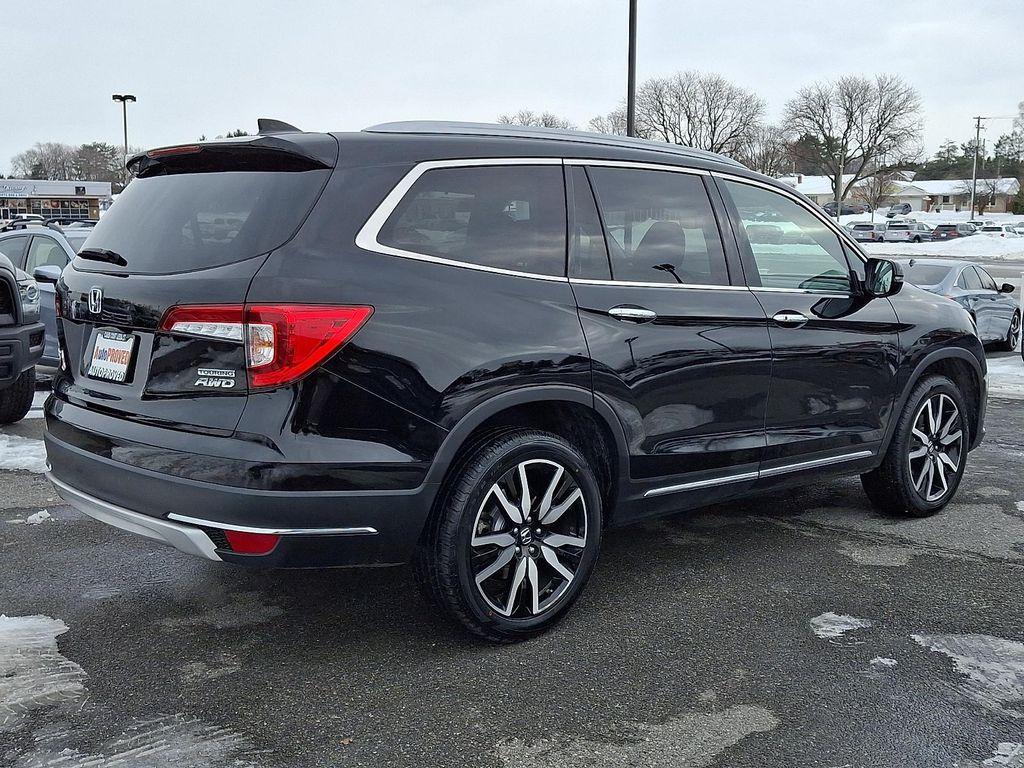 used 2022 Honda Pilot car, priced at $29,600