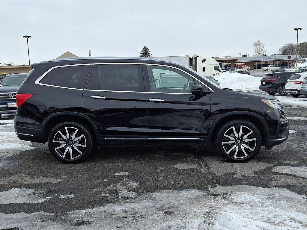 used 2022 Honda Pilot car, priced at $29,600