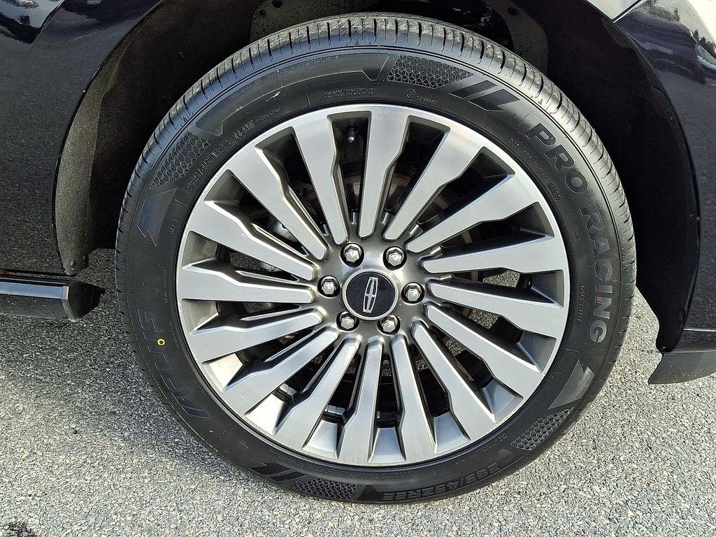 used 2019 Lincoln Navigator car, priced at $32,600