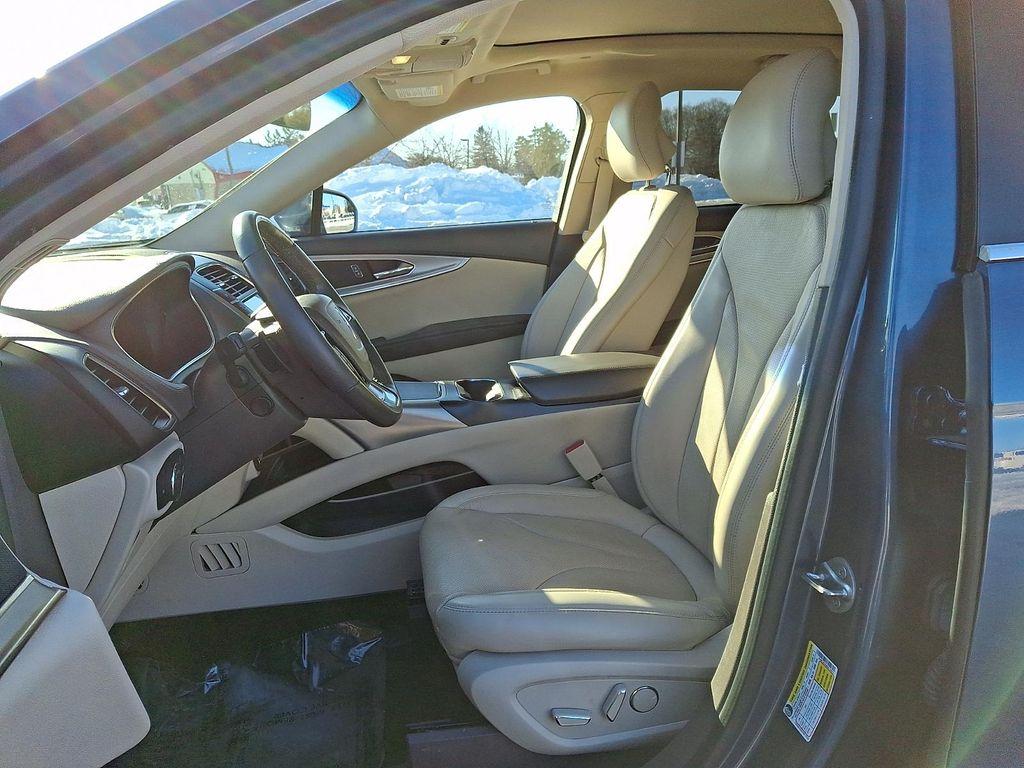 used 2019 Lincoln Nautilus car, priced at $21,600