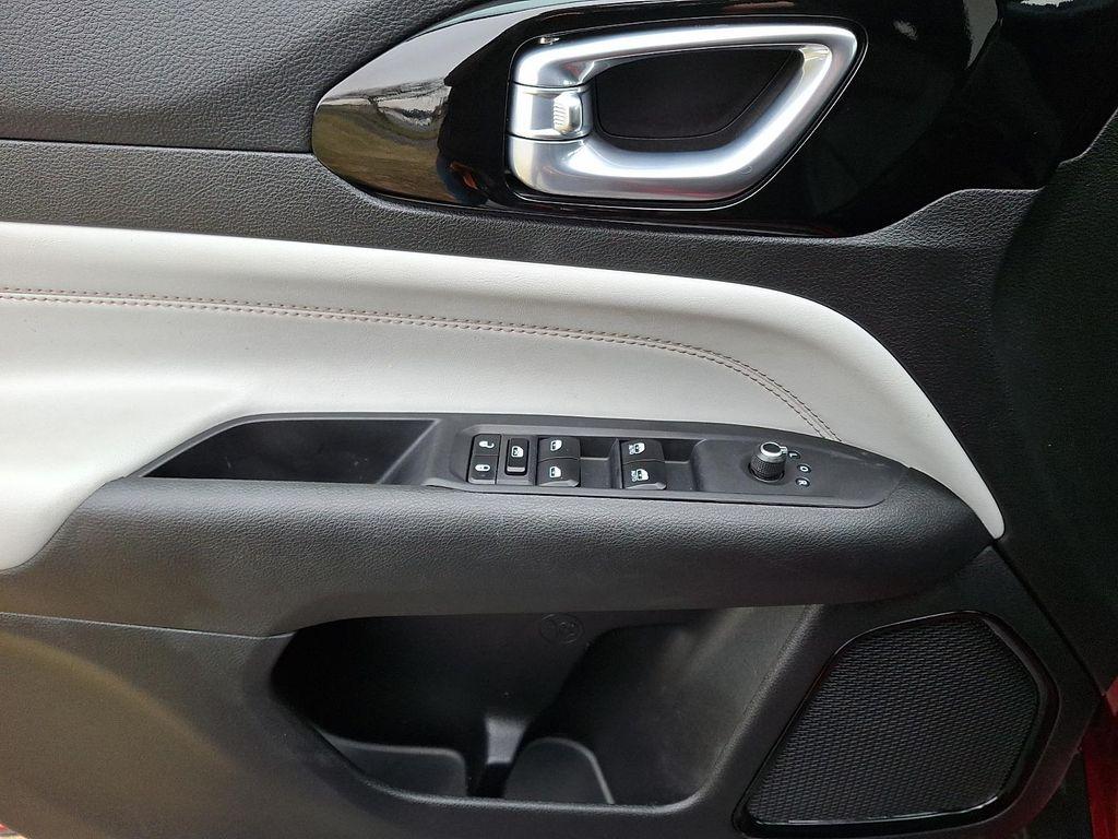 used 2025 Jeep Compass car, priced at $23,000