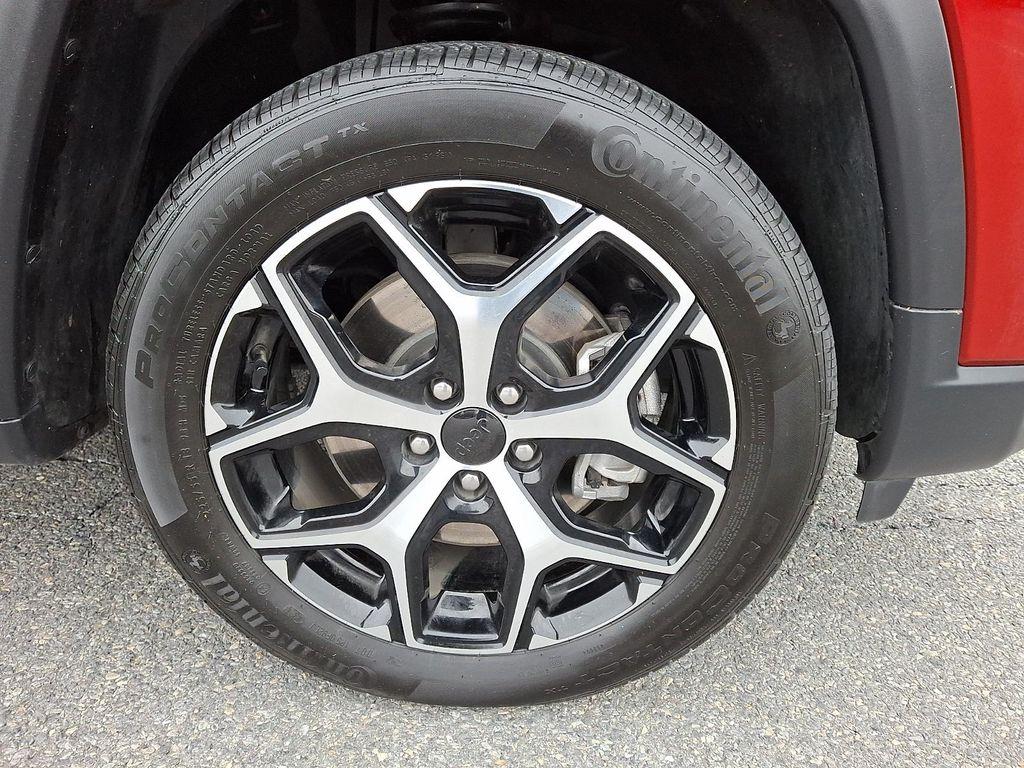 used 2025 Jeep Compass car, priced at $23,000