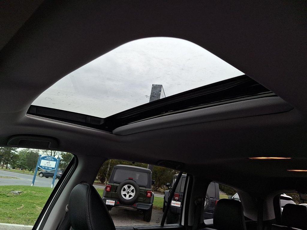 used 2022 Honda Pilot car, priced at $26,200