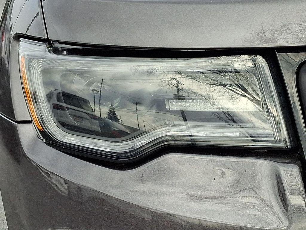 used 2021 Jeep Grand Cherokee car, priced at $25,400