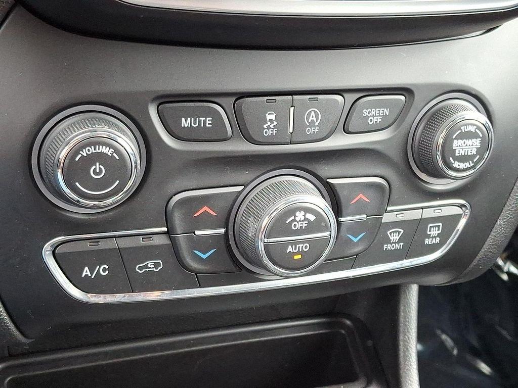 used 2019 Jeep Cherokee car, priced at $16,200