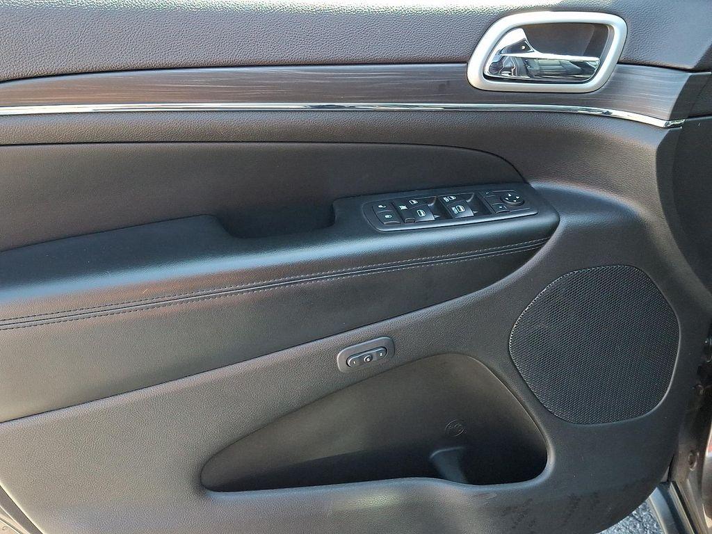 used 2019 Jeep Grand Cherokee car, priced at $20,600