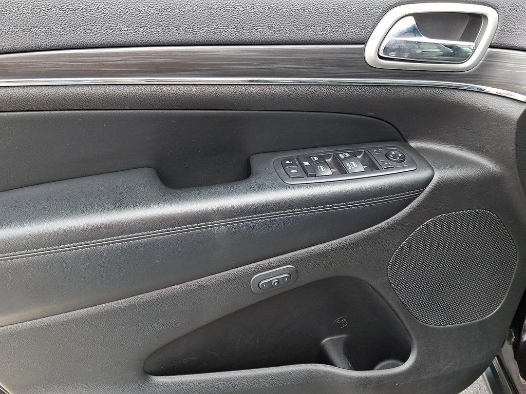 used 2019 Jeep Grand Cherokee car, priced at $18,600