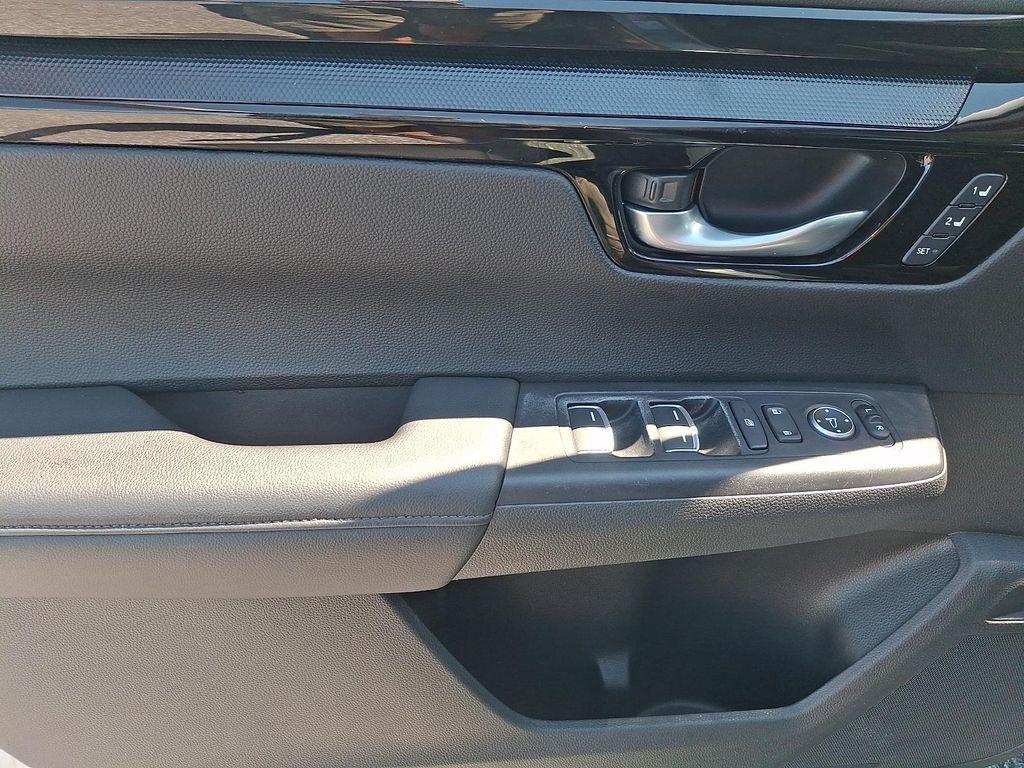 used 2023 Honda CR-V car, priced at $27,990