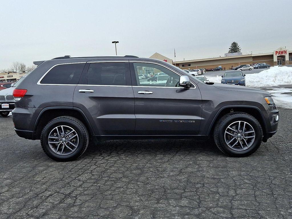 used 2017 Jeep Grand Cherokee car, priced at $15,500