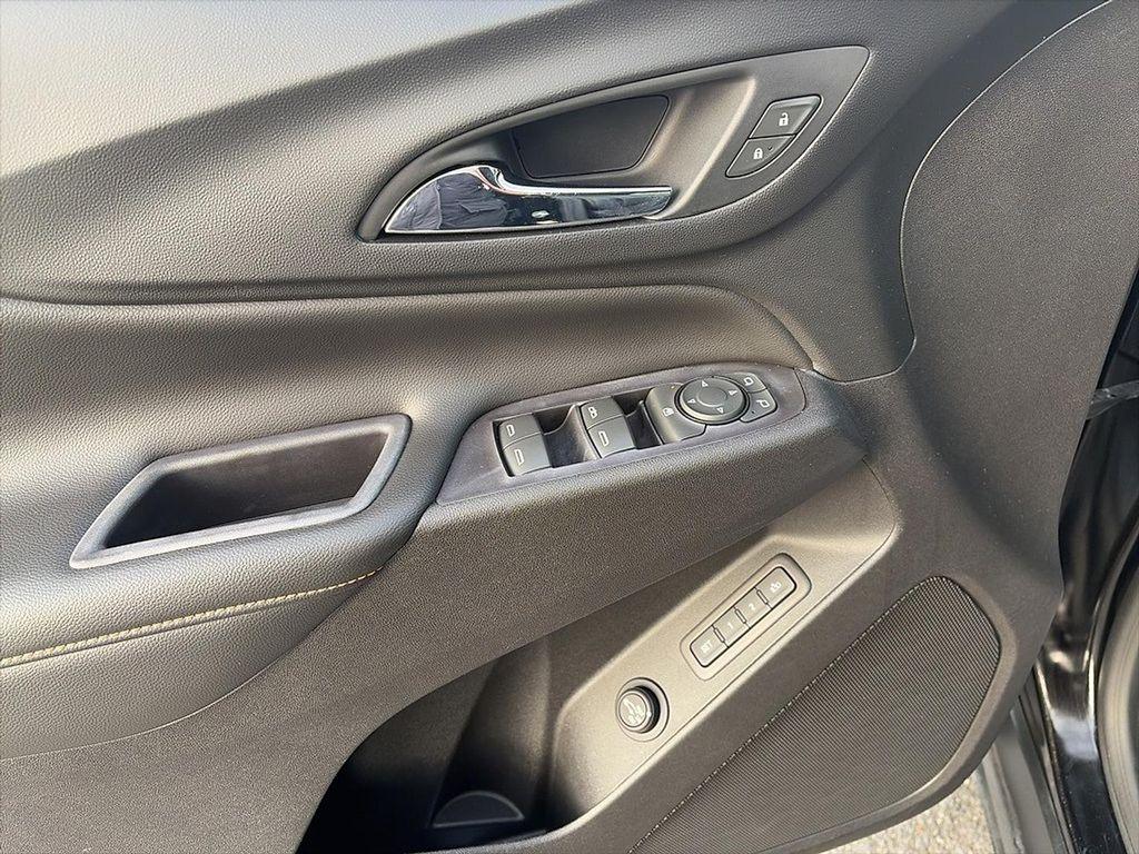 used 2020 Chevrolet Equinox car, priced at $17,600