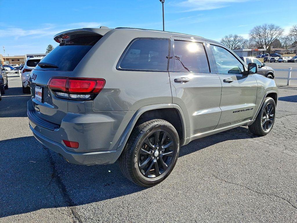 used 2022 Jeep Grand Cherokee car, priced at $25,500