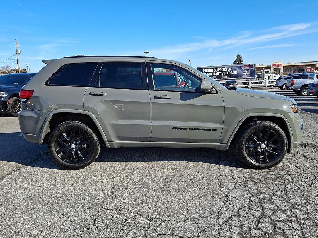 used 2022 Jeep Grand Cherokee car, priced at $25,500