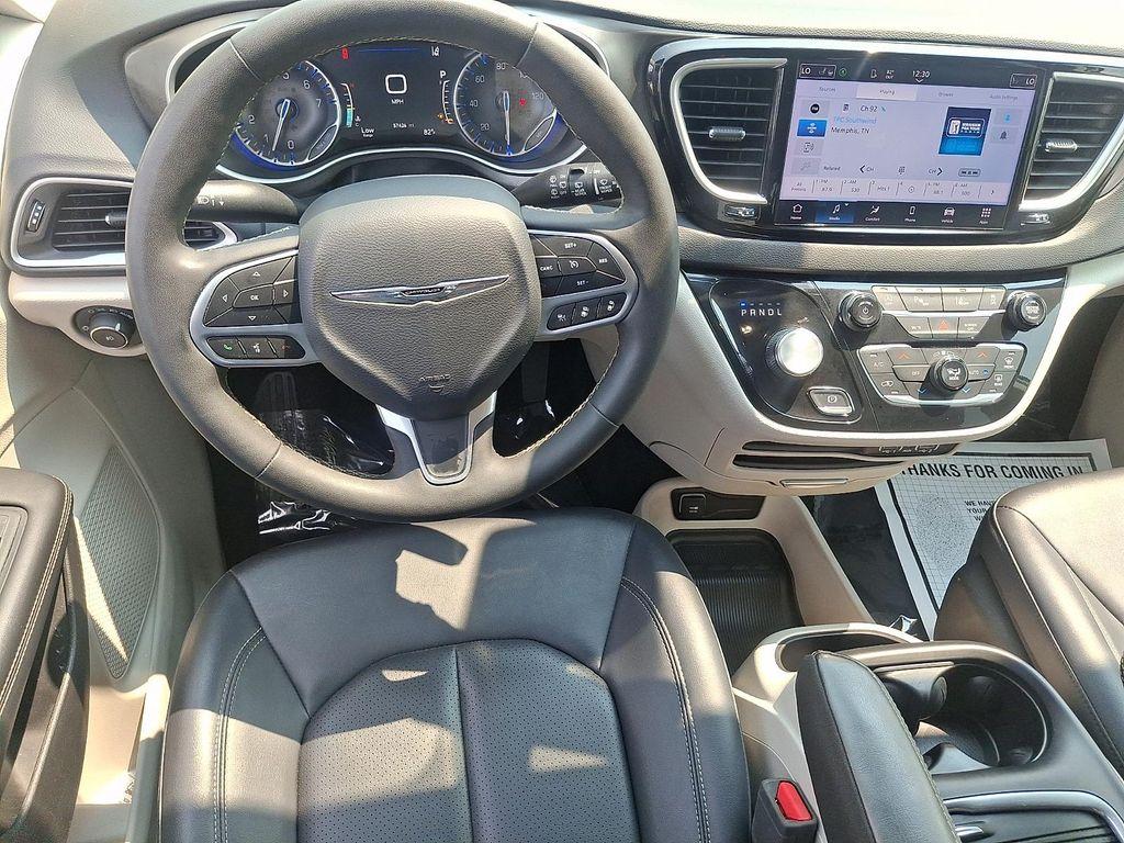used 2024 Chrysler Pacifica car, priced at $21,290