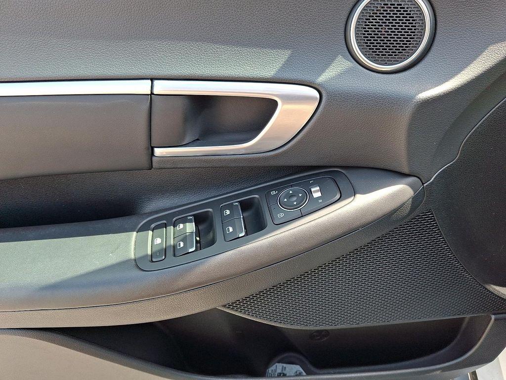used 2022 Hyundai Sonata Hybrid car, priced at $18,400