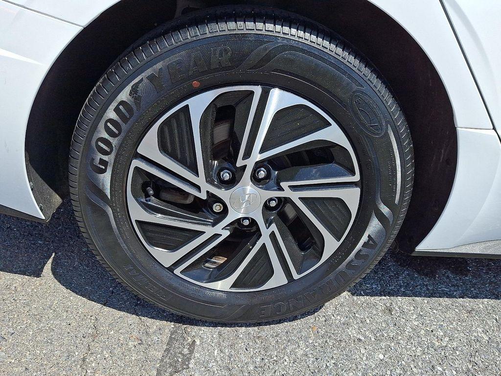 used 2022 Hyundai Sonata Hybrid car, priced at $18,400