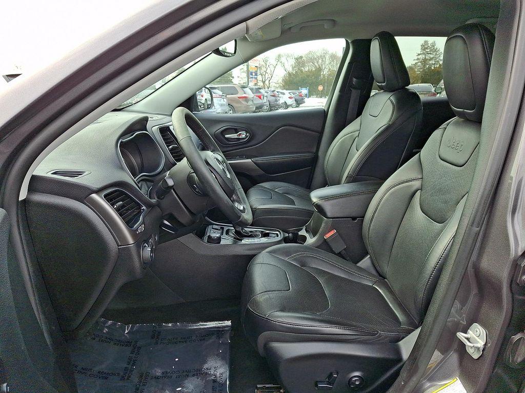 used 2019 Jeep Cherokee car, priced at $16,800