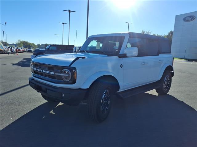 new 2025 Ford Bronco car, priced at $47,576