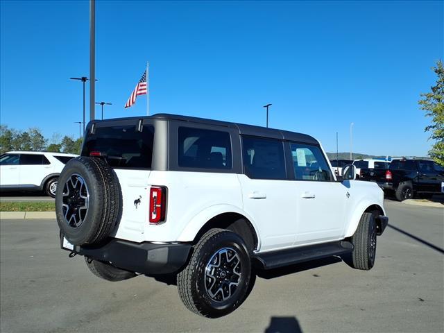 new 2025 Ford Bronco car, priced at $47,576