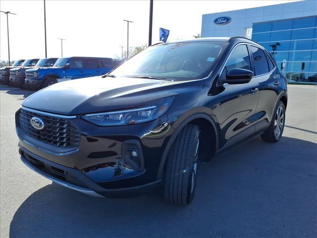 used 2025 Ford Escape car, priced at $29,987